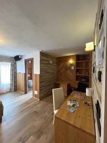 Edelweiss Hotel Champoluc Esterno foto